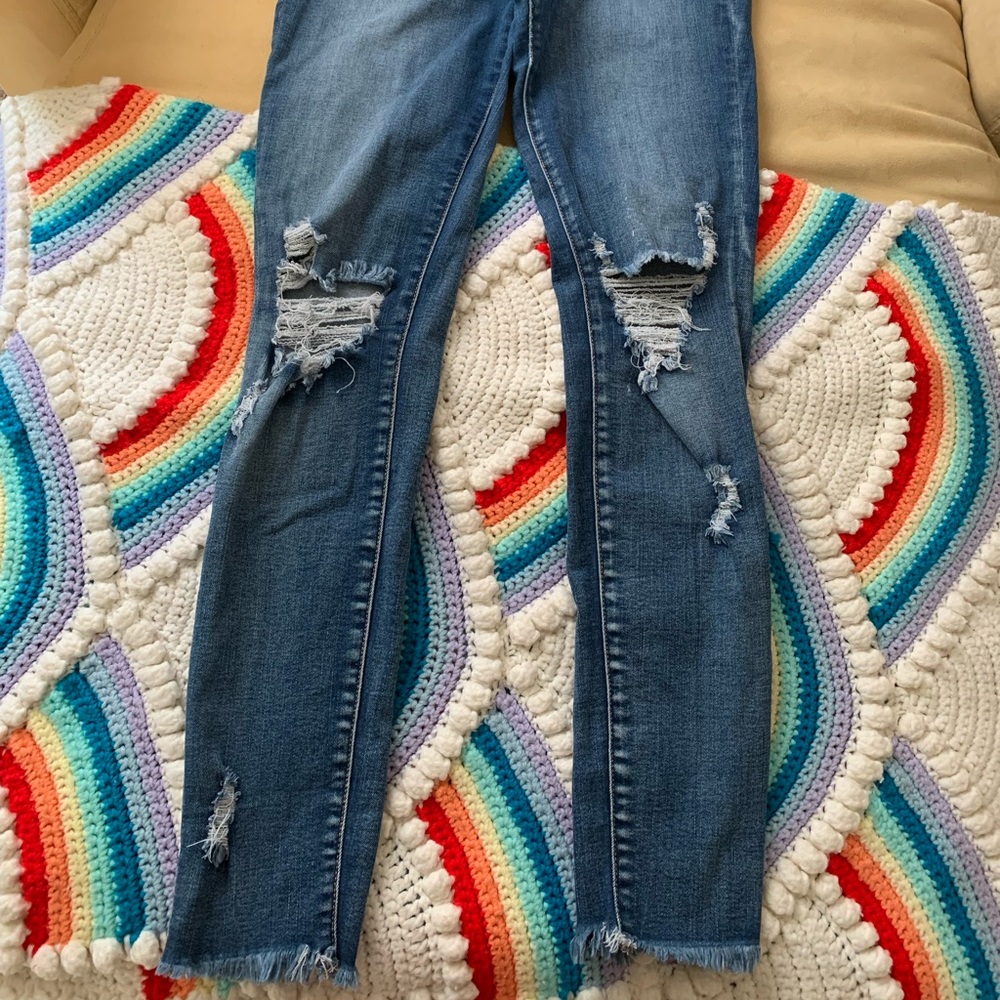 SIZE 7 SNEAK PEEK BLUE JEANS